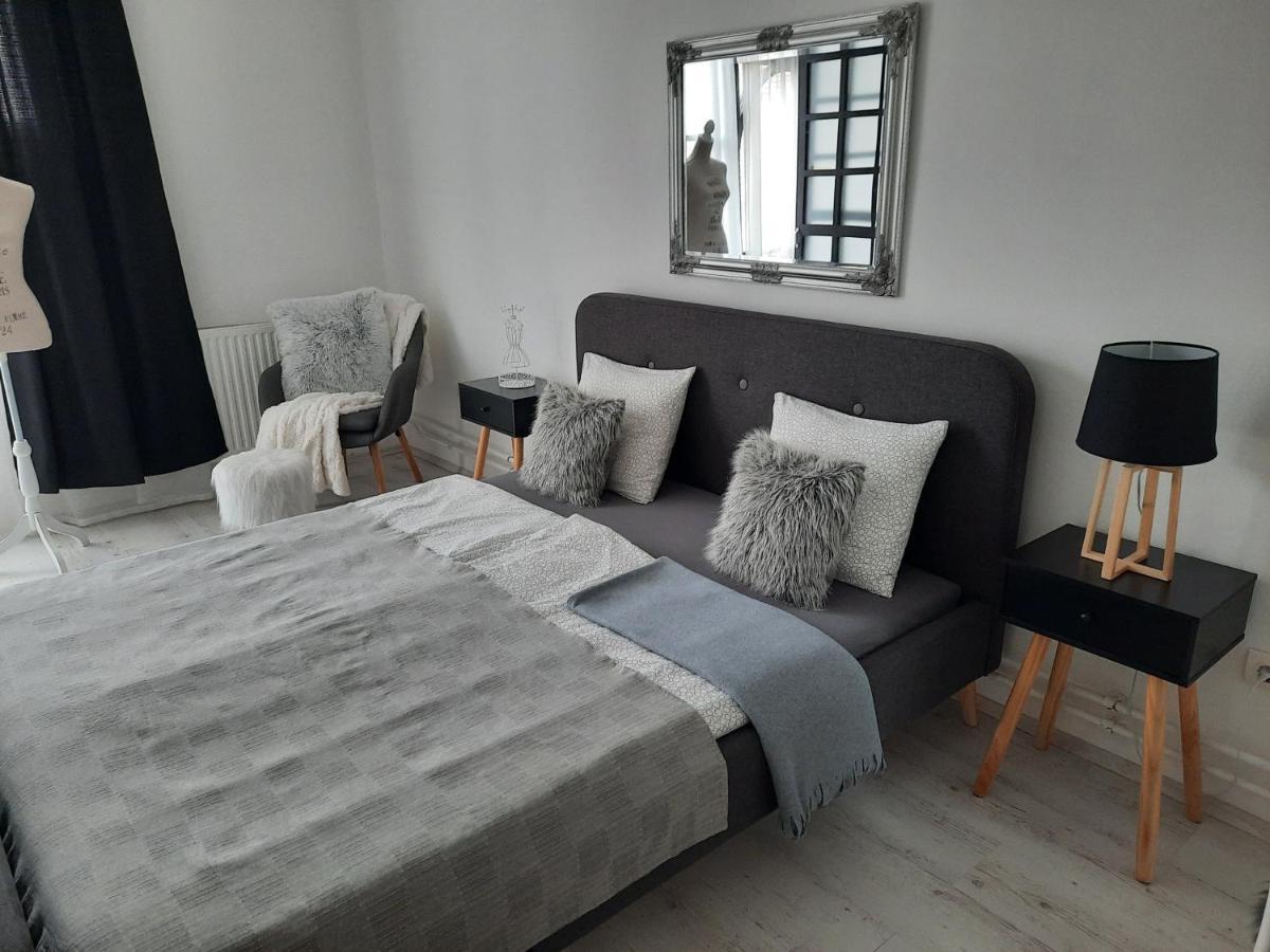 Apartamento Downtown'S Pearl Pécs Exterior foto